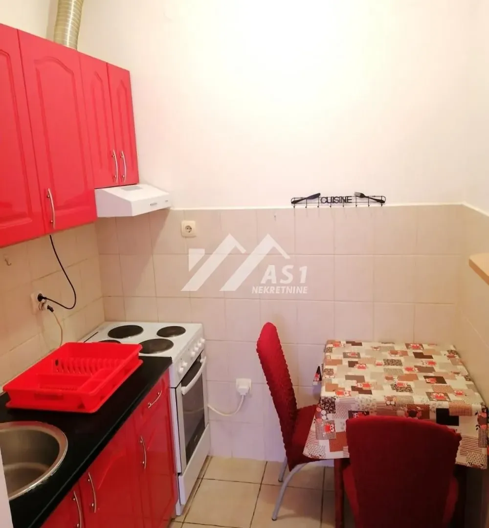 Izdavanje, jednosoban stan, 45m², Centar, Novi Sad