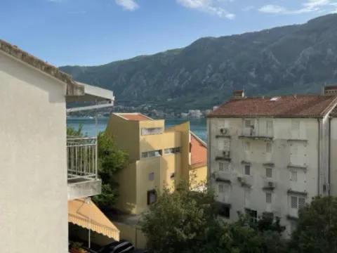 Prodaja, dvosoban stan, 76m², Dobrota, Kotor - image 11