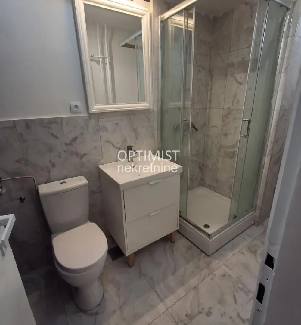 Prodaja, dvosoban stan, 60m², Novi Beograd Blok 1 Fontana, Novi Beograd Sve Podlokacije