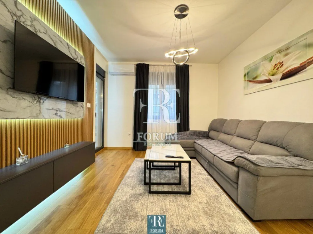 Izdavanje, jednosoban stan, 50m², City Kvart, Podgorica