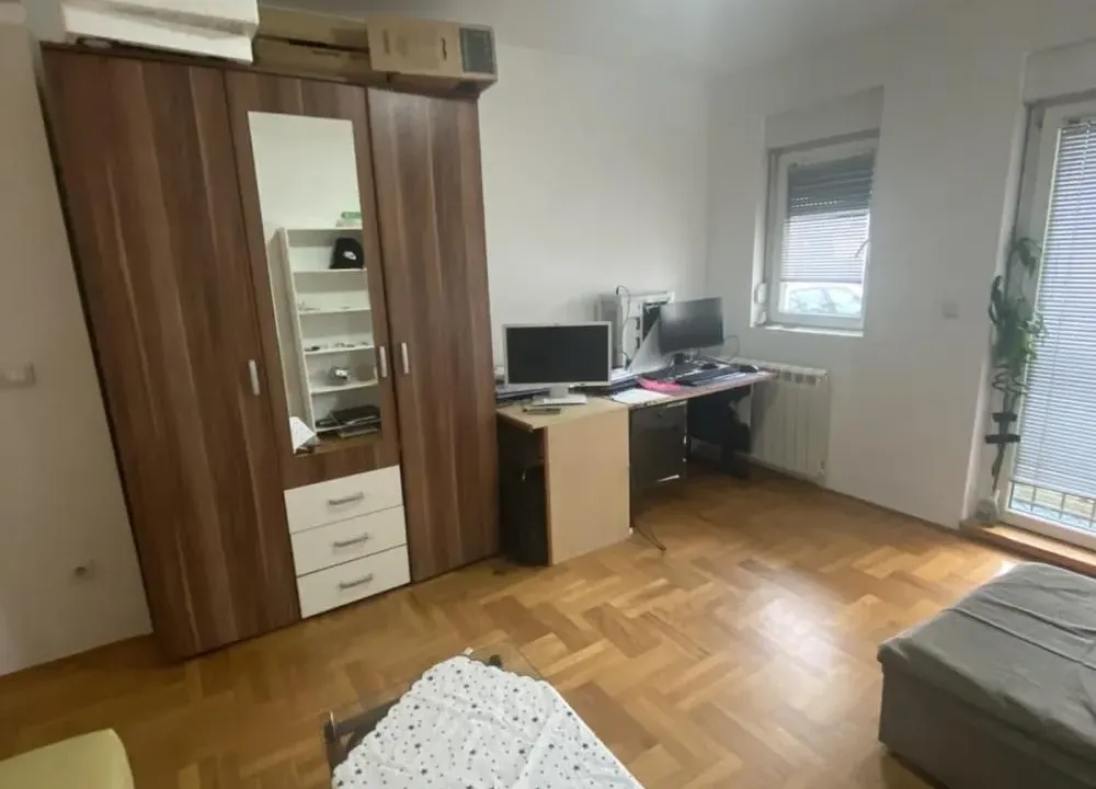 Rent, one bedroom apartment, 33m², Denkova Basta, Zvezdara Sve Podlokacije