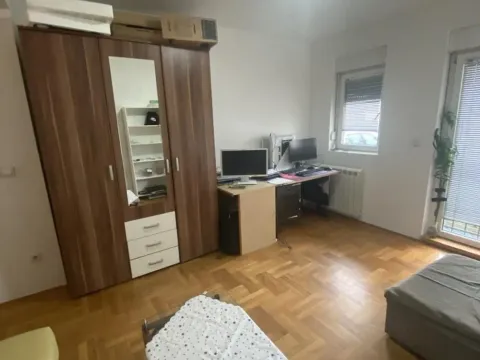 Rent, one bedroom apartment, 33m², Cvetkova Pijaca, Zvezdara Sve Podlokacije - image 4