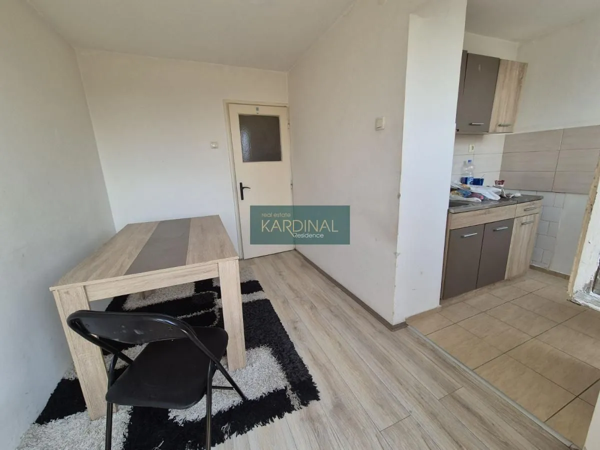 Prodaja, dvosoban stan, 60m², Kajsijar, Jagodina