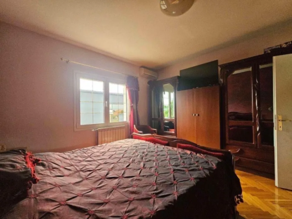 Izdavanje, kuća, 778m², Zabjelo, Podgorica