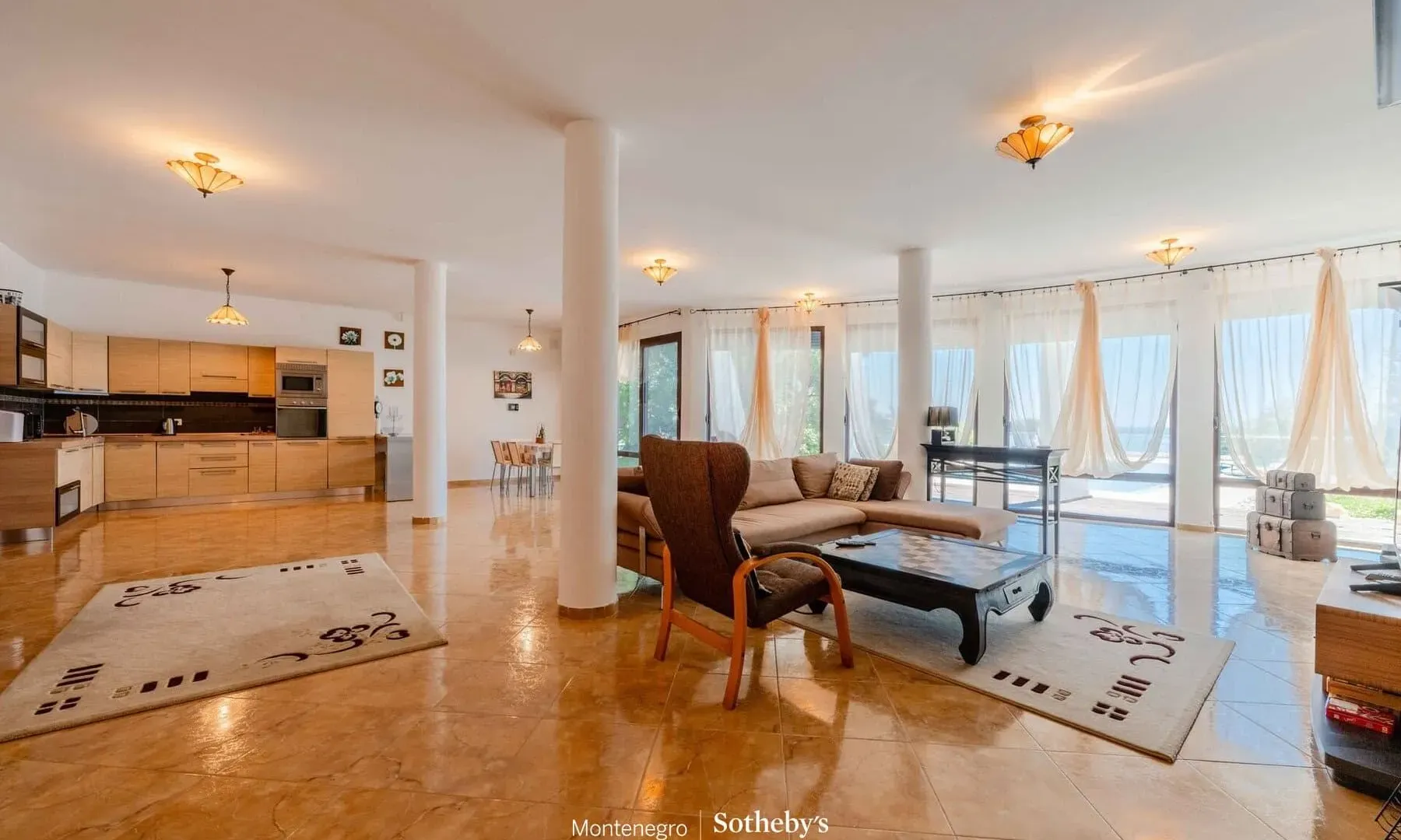 Sale, house, 416m², Utjeha, Bar