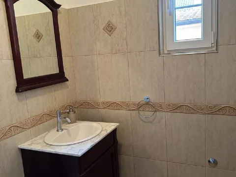 Prodaja, kuća, 250m², Altina, Beograd - image 15