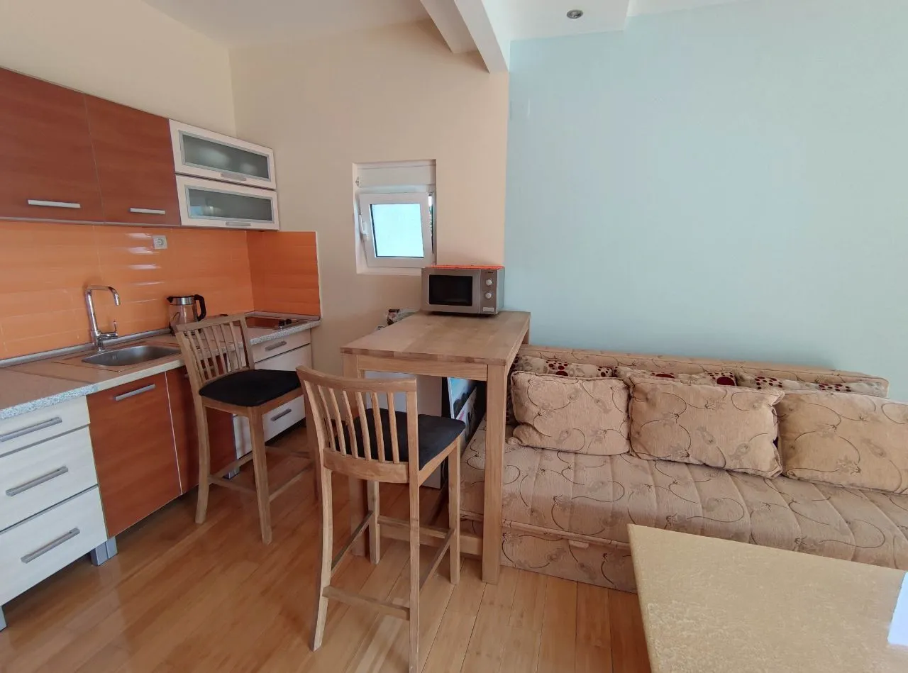 Daily-rent, studio apartment, 33m², Donja Lastva, Tivat