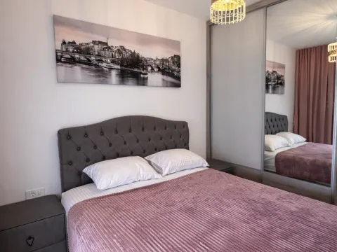 Izdavanje, jednosoban stan, 48m², New City, Podgorica - image 6