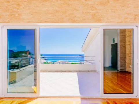 Prodaja, dvosoban stan, 105m², Petrovac, Budva - image 2