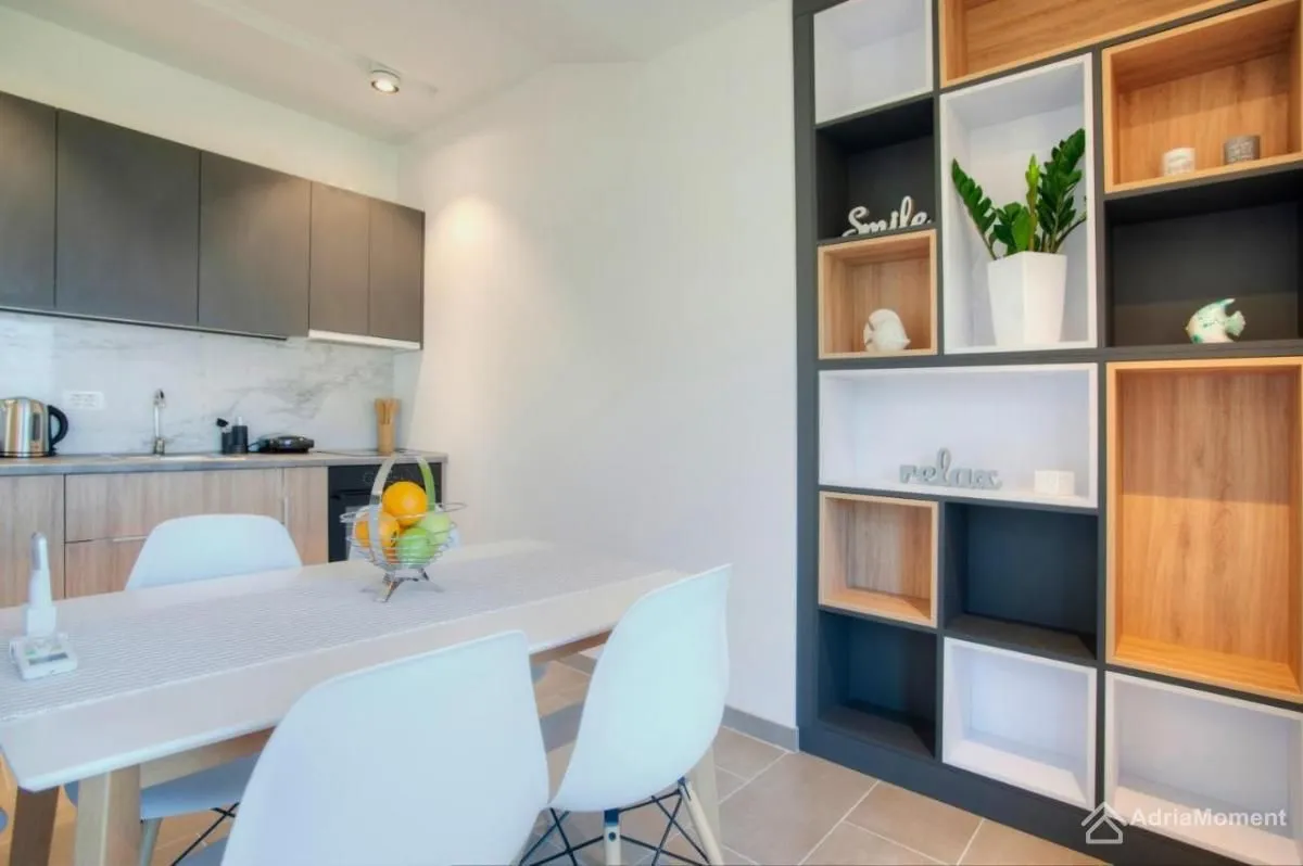 Sale, house, 210m², Dobrota, Kotor