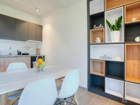 Prodaja, kuća, 210m², Dobrota, Kotor - image 12