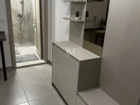 Izdavanje, jednosoban stan, 43m², Centar, Tivat - image 6