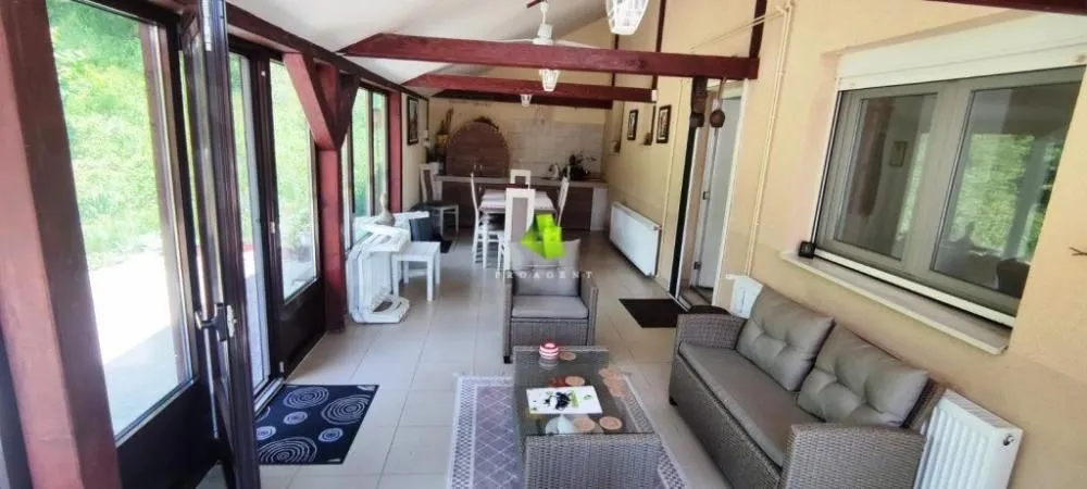 Prodaja, kuća, 280m², Gadžin Han, Srbija