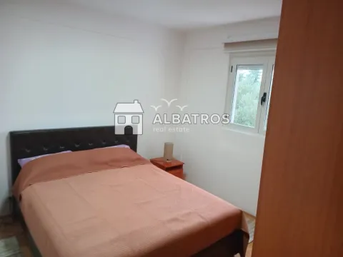 Izdavanje, trosoban stan, 80m², Centar, Bar - image 5