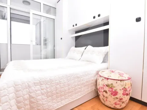 Rent, one bedroom apartment, 42m², 1 maj, Podgorica - image 7