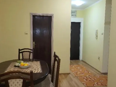 Izdavanje, trosoban stan, 82m², Podbara, Novi Sad Sve Podlokacije - image 2