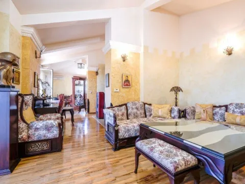Sale, three bedroom apartment, 179m², Kamenovo, Budva - image 2