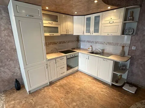 Prodaja, kuća, 272m², Stoliv, Kotor - image 17