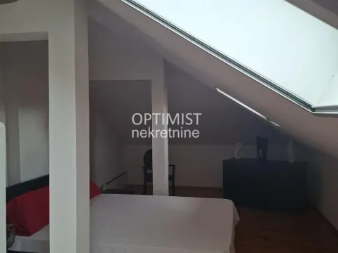 Sale, house, 98m², Zemun Meandri, Zemun Sve Podlokacije - image 12