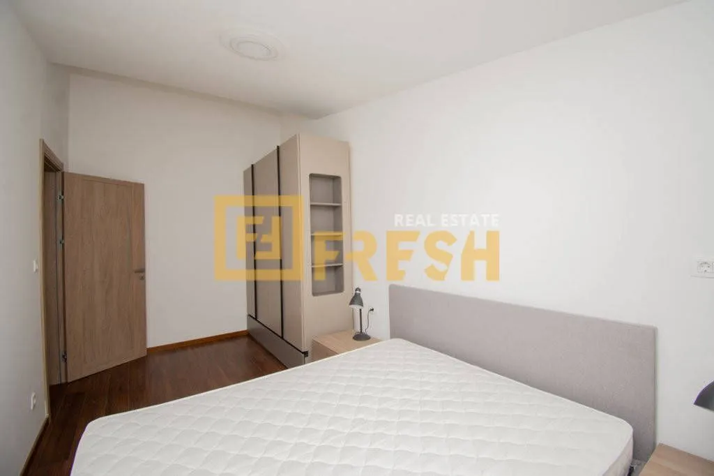Izdavanje, dvosoban stan, 70m², Master Kvart, Podgorica