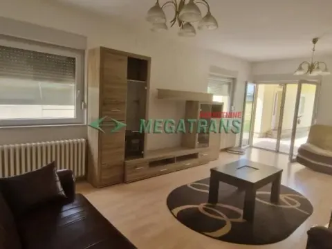 Izdavanje, kuća, 220m², Petrovaradin, Novi Sad - image 4