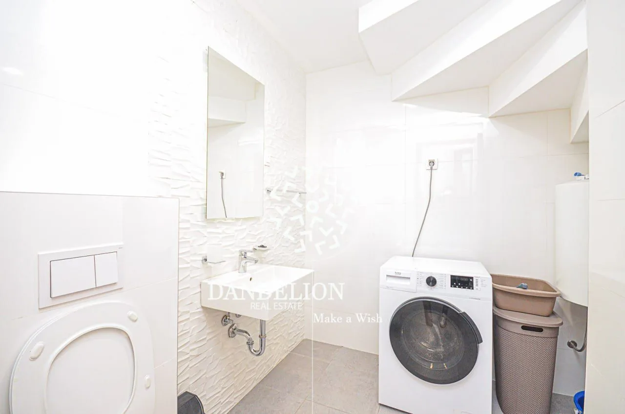 Rent, four bedroom apartment, 136m², Master Kvart, Podgorica
