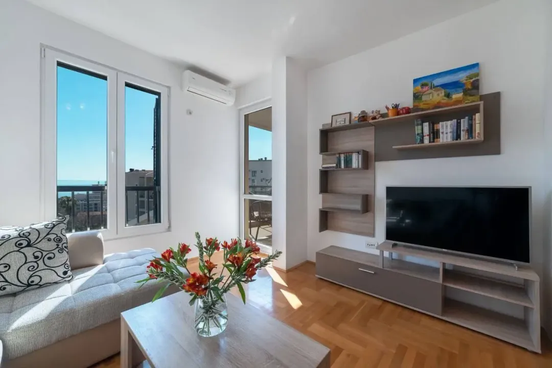 Sale, two bedroom apartment, 69m², Bečići, Budva