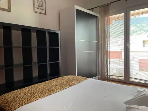 Rent, one bedroom apartment, 85m², Tivat, Crna Gora - image 8