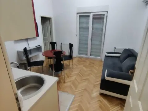 Izdavanje, jednosoban stan, 35m², Grbavica, Novi Sad Sve Podlokacije - image 2