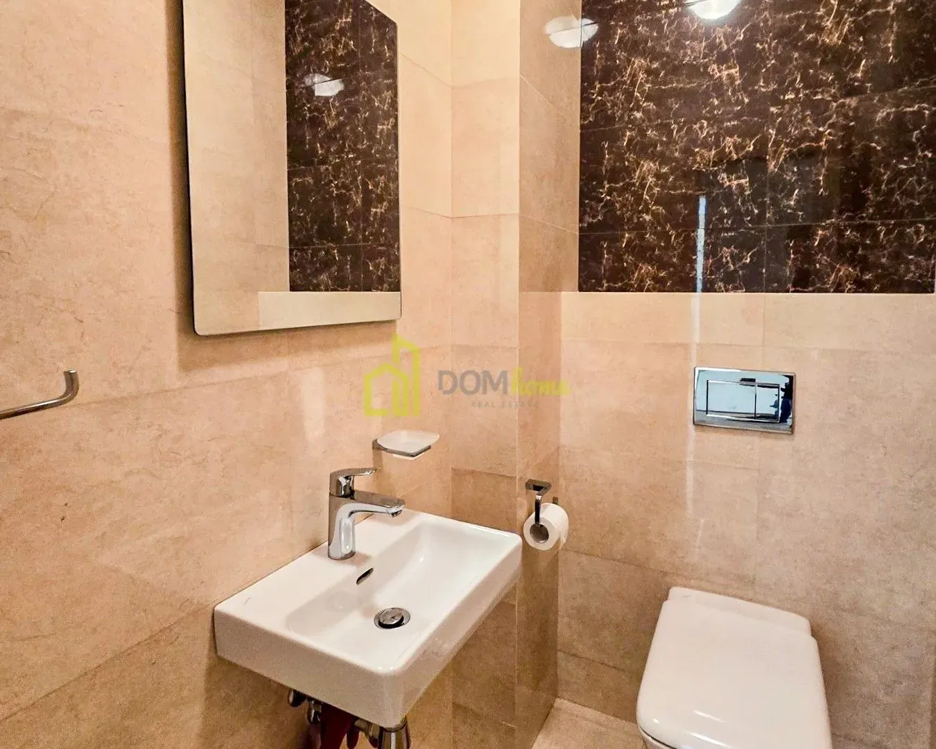 Izdavanje, trosoban stan, 95m², Momišići, Podgorica