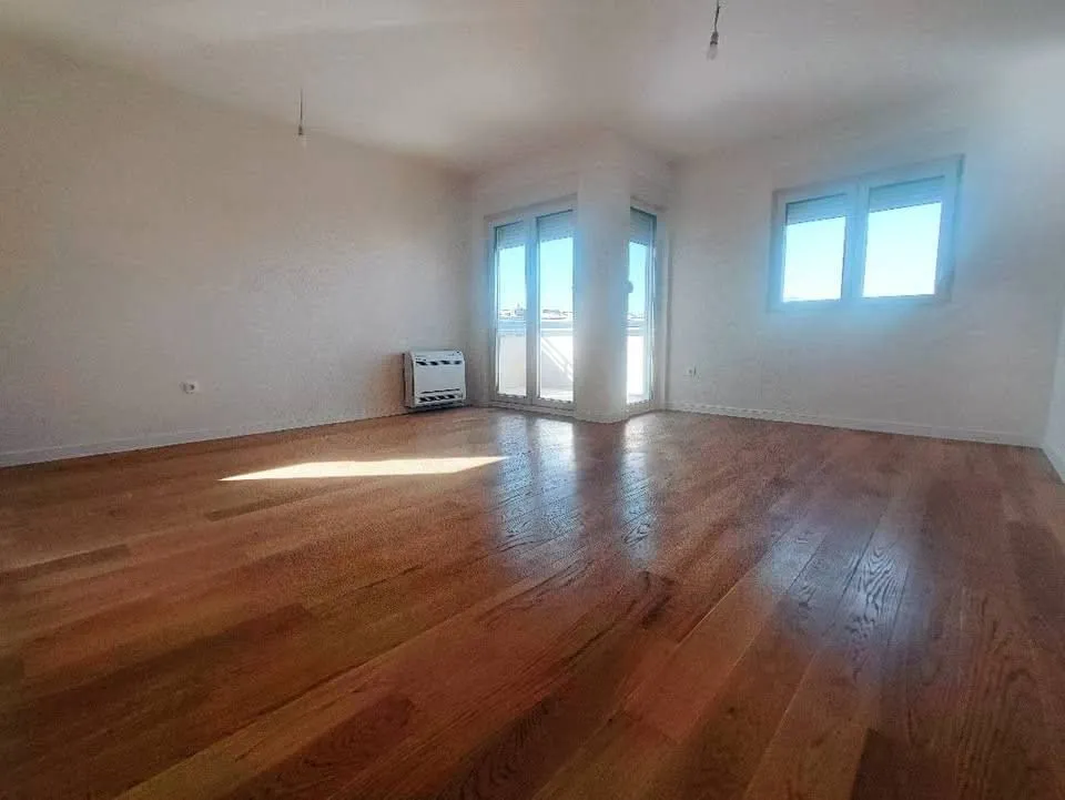 Rent, two bedroom apartment, 75m², Central Point, Podgorica