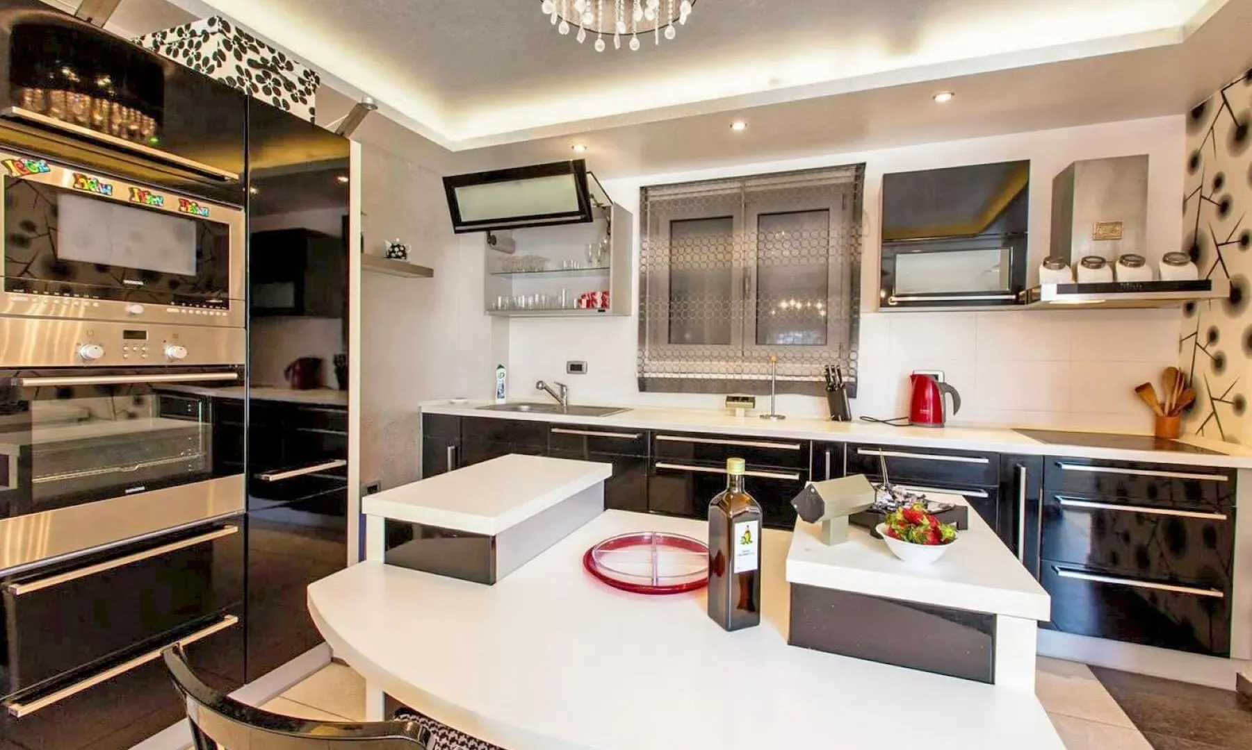 Prodaja, kuća, 300m², Podkošljun, Budva