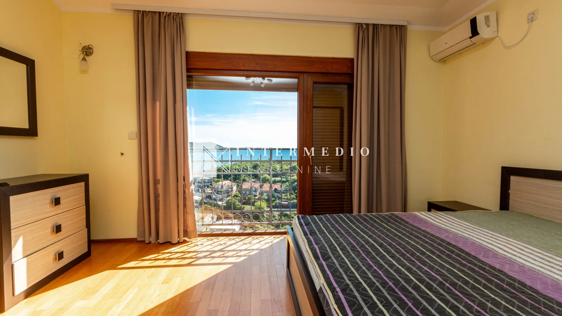 Prodaja, kuća, 227m², Zelenika, Herceg Novi