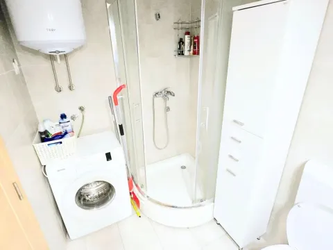 Izdavanje, jednosoban stan, 50m², Stari Aerodrom, Podgorica - image 4