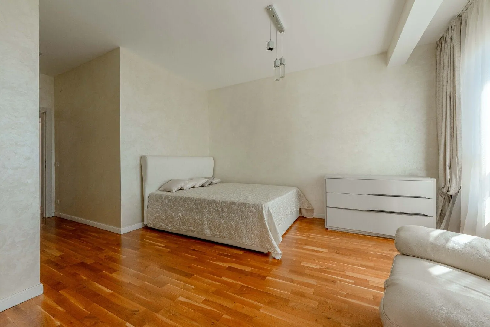 Prodaja, trosoban stan, 115m², Bečići, Budva
