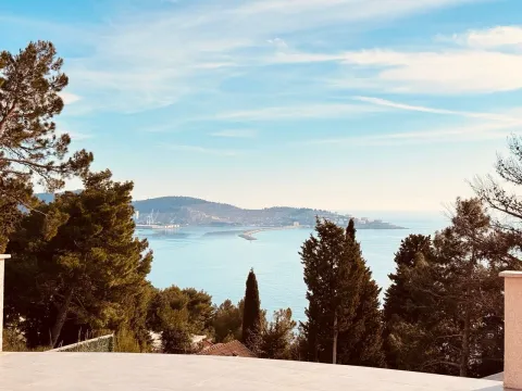 Kuća in Zeleni Pojas