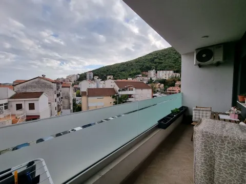 Prodaja, dvosoban stan, 74m², Budva, Crna Gora - image 20