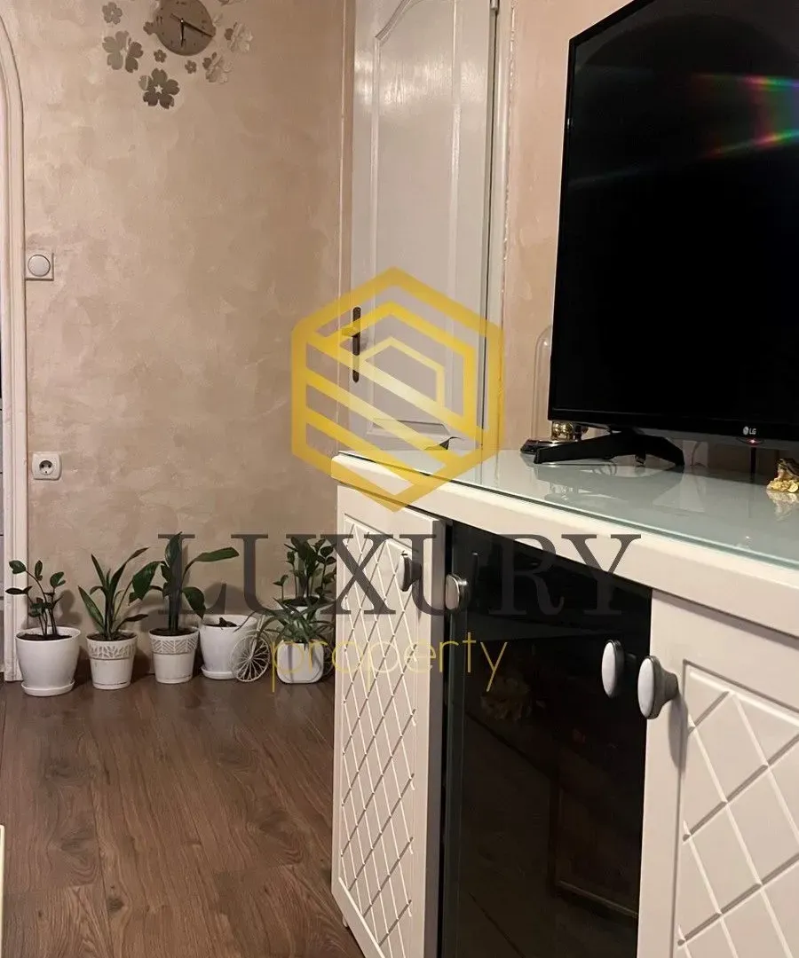Prodaja, jednosoban stan, 40m², Stari Aerodrom, Podgorica