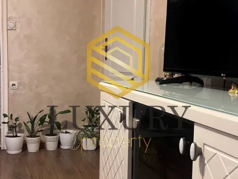 Prodaja, jednosoban stan, 40m², Stari Aerodrom, Podgorica - image 7