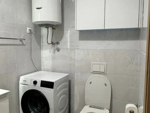 Izdavanje, dvosoban stan, 72m², Master Kvart, Podgorica - image 11