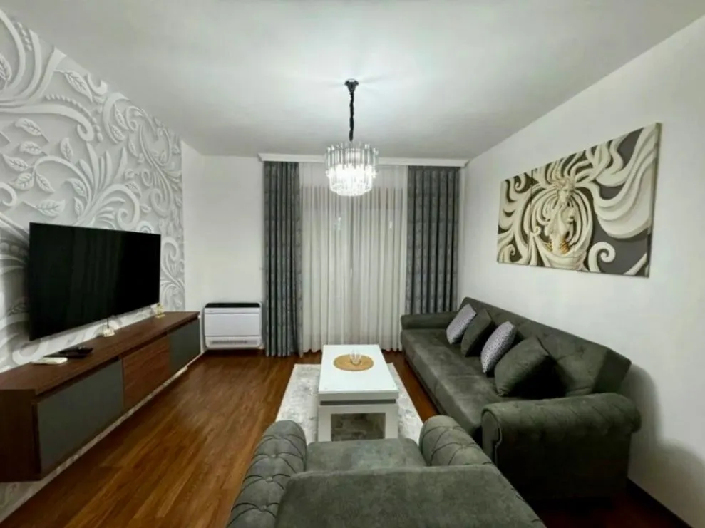 Izdavanje, dvosoban stan, 69m², Master Kvart, Podgorica