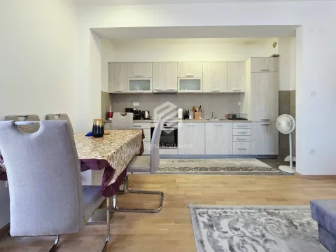 Sale, two bedroom apartment, 76m², Stari Aerodrom, Podgorica - image 5