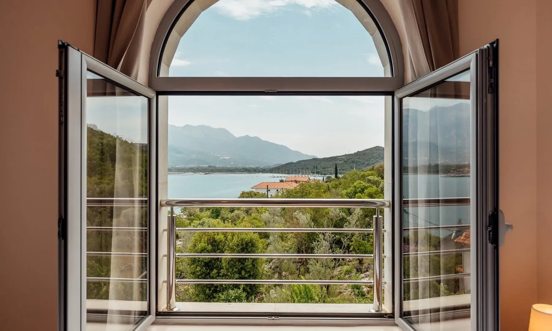 Prodaja, dvosoban stan, 64m², Đuraševići, Tivat