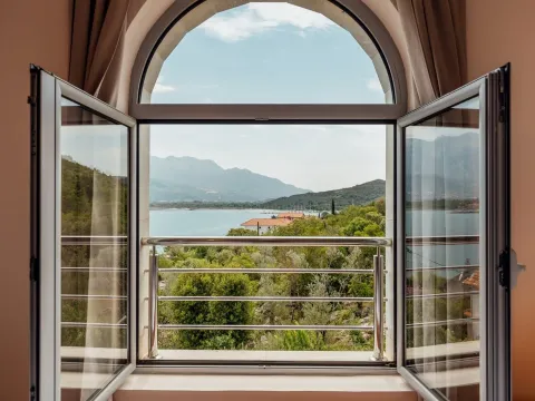 Prodaja, dvosoban stan, 64m², Đuraševići, Tivat - image 2