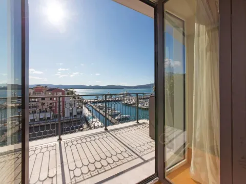 Sale, three bedroom apartment, 236m², Porto Montenegro, Tivat - image 17