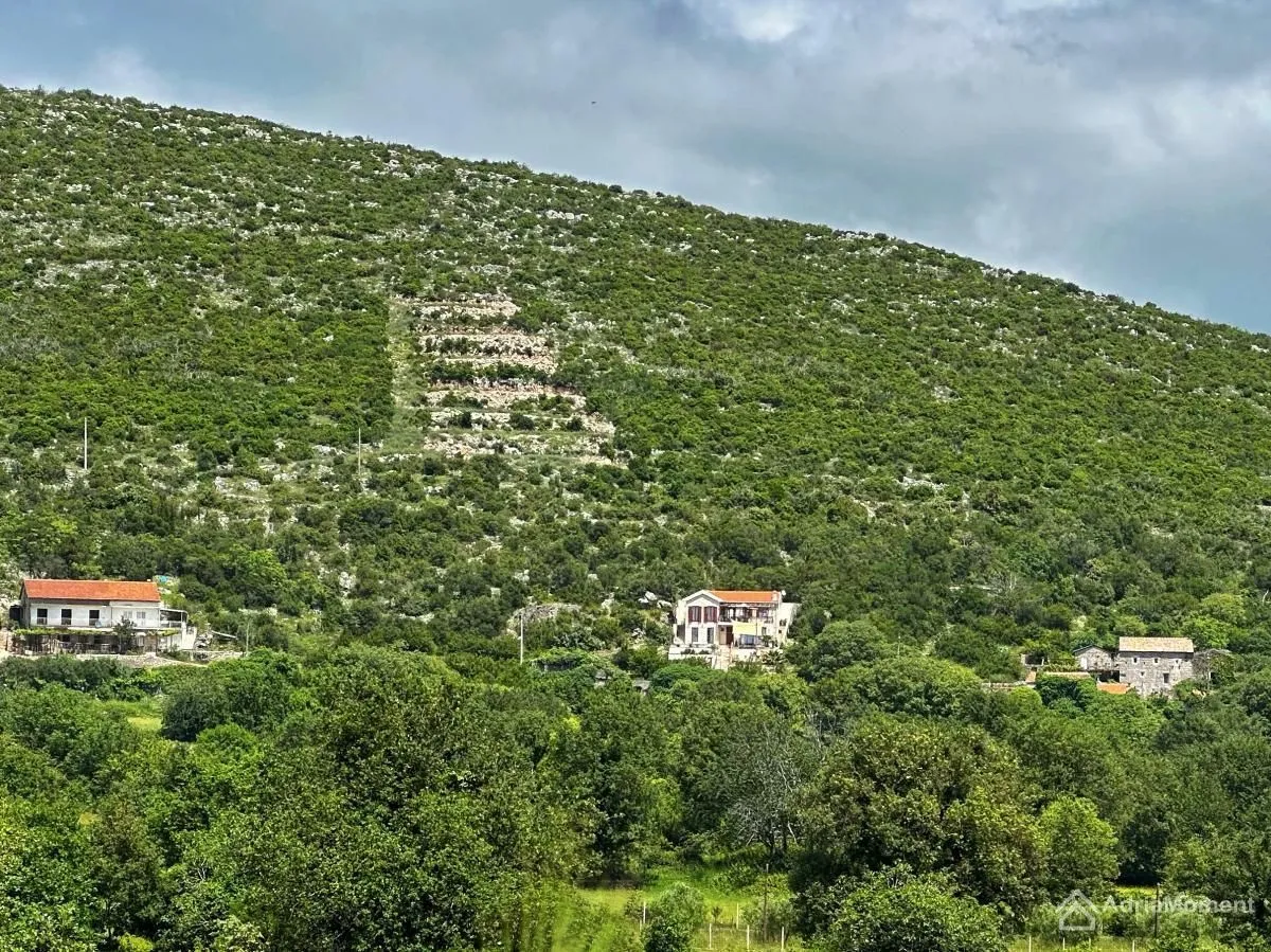Prodaja, kuća, 230m², Zagora, Kotor