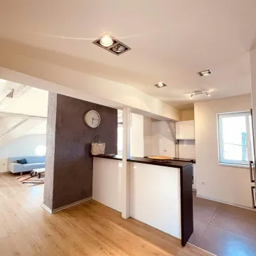 Rent, three bedroom apartment, 93m², Stari Grad, Beograd - image 10