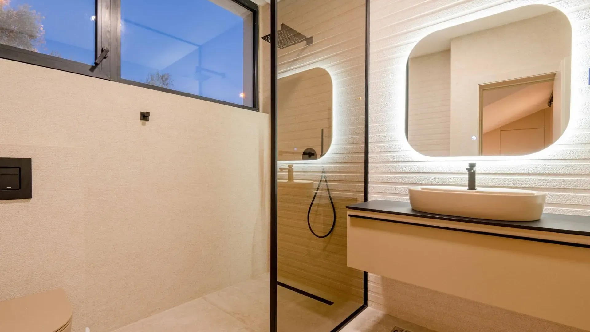 Prodaja, kuća, 240m², Kamenovo, Budva