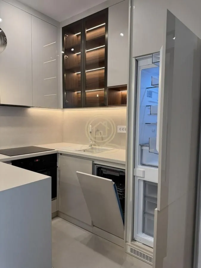 Izdavanje, jednosoban stan, 41m², Rotkvarija, Novi Sad Sve Podlokacije