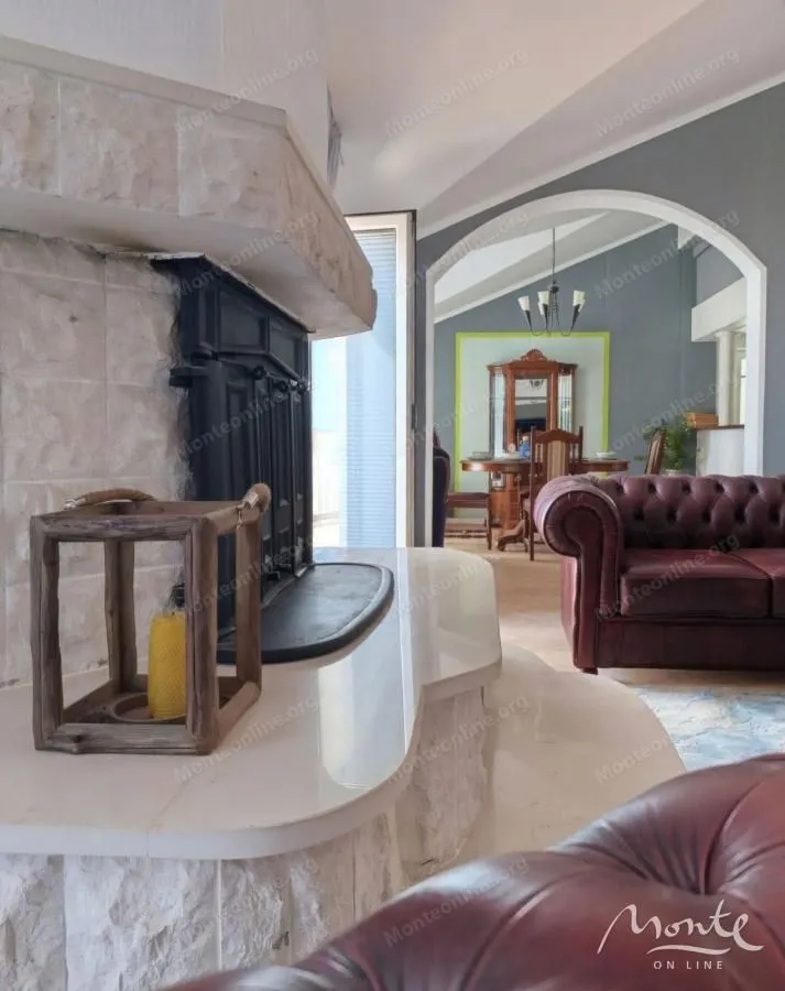 Prodaja, trosoban stan, 131m², Igalo, Herceg Novi